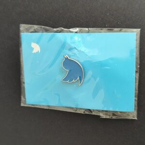 Twitter Pin
